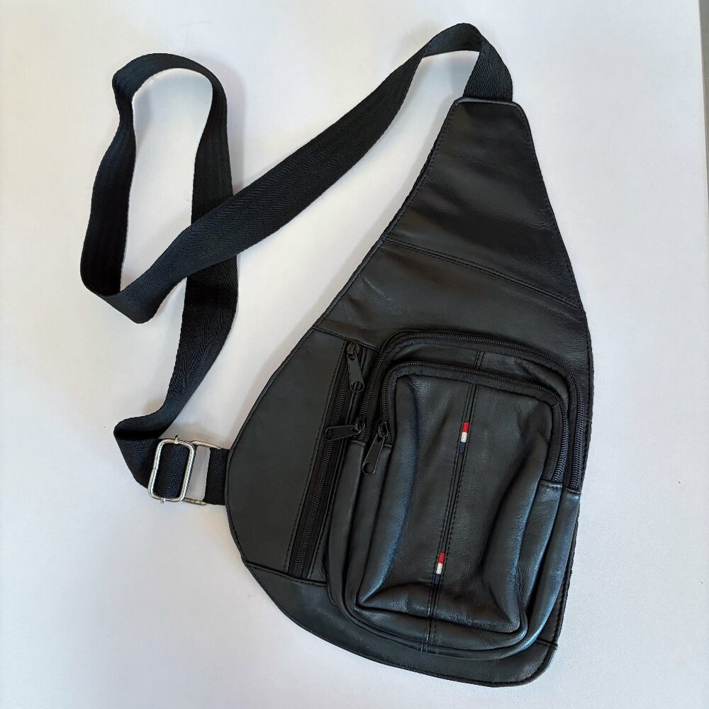 Montauk Club Unisex Genuine Leather Crossbody Bag Black
